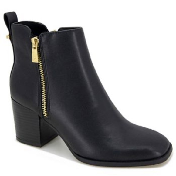 NEW $100 Kenneth Cole Effie Black leather ankle bootie women size 6 - Picture 1 of 6